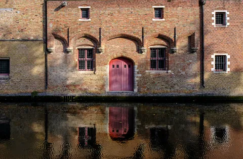 The Red Door, Bruges