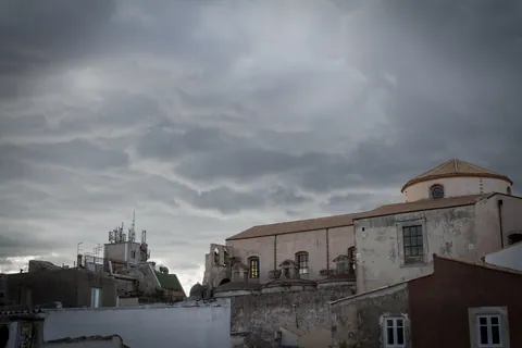 Gathering clouds, Ortigia