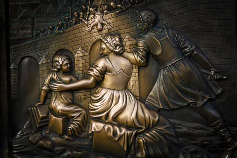St John of Nepomuk Brass Plaque, Charles Bridge